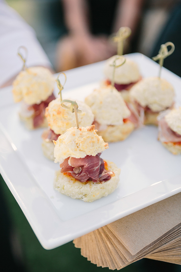 gold-and-white-wedding-in-napa-valley