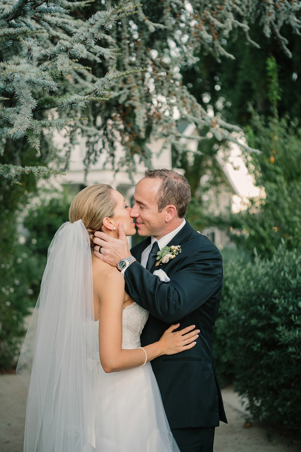 gold-and-white-wedding-in-napa-valley
