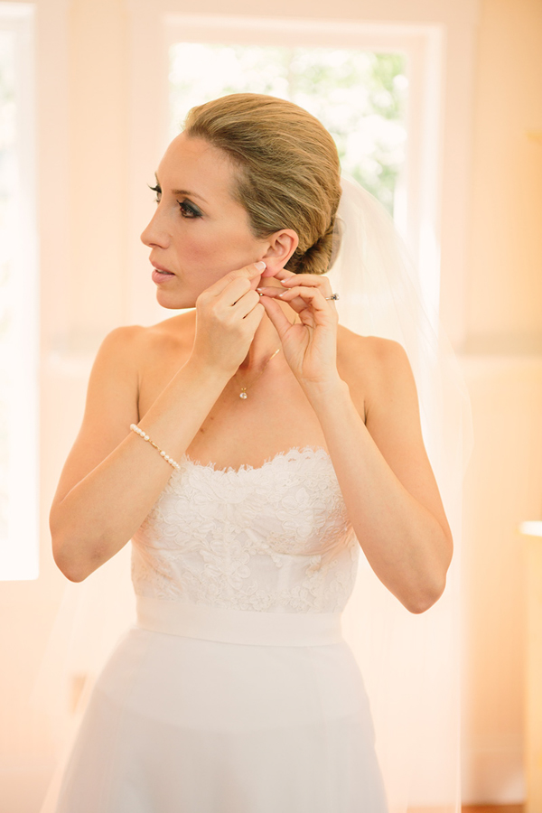 gold-and-white-wedding-in-napa-valley