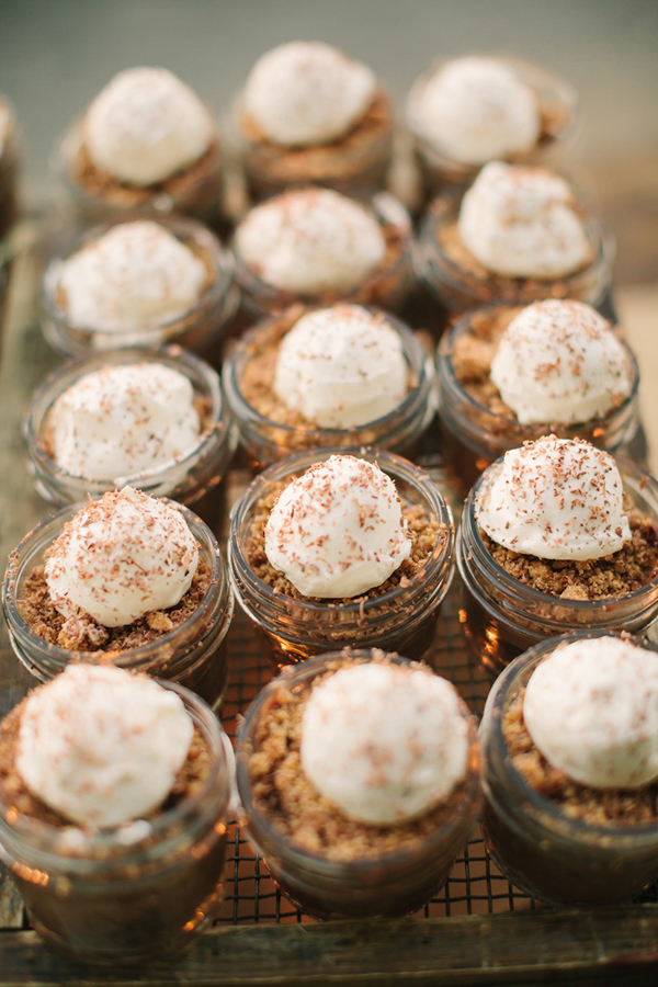 gold-and-white-wedding-in-napa-valley