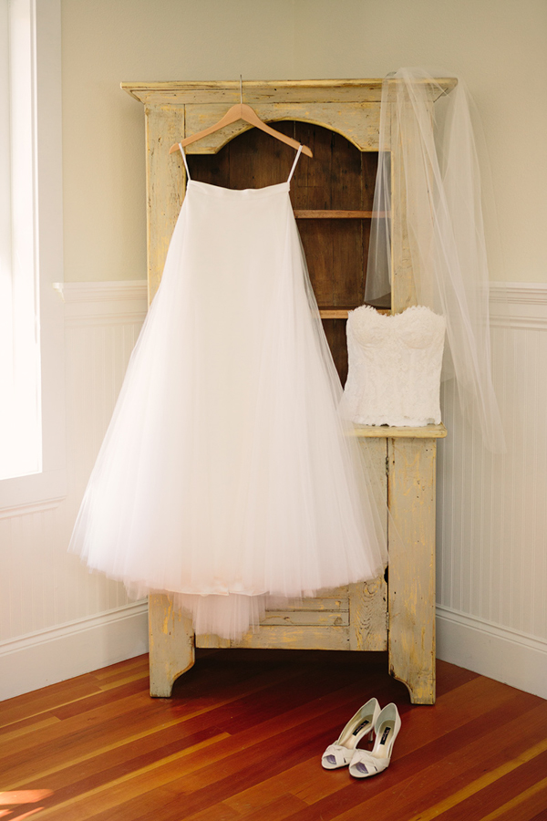 gold-and-white-wedding-in-napa-valley