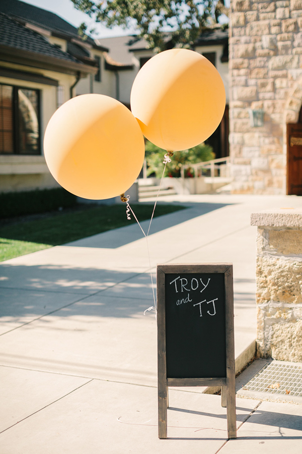 gold-and-white-wedding-in-napa-valley