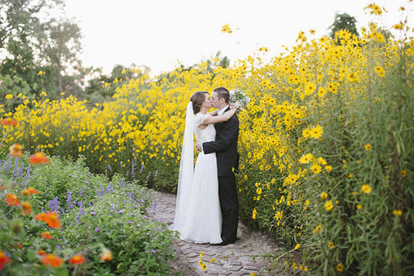 good-mood-metallic-wedding-in-charleston