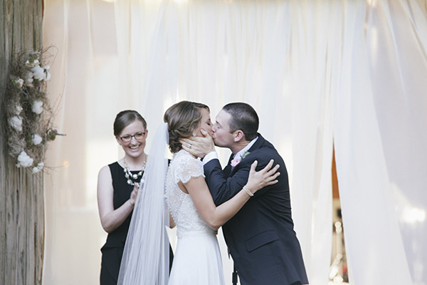 good-mood-metallic-wedding-in-charleston