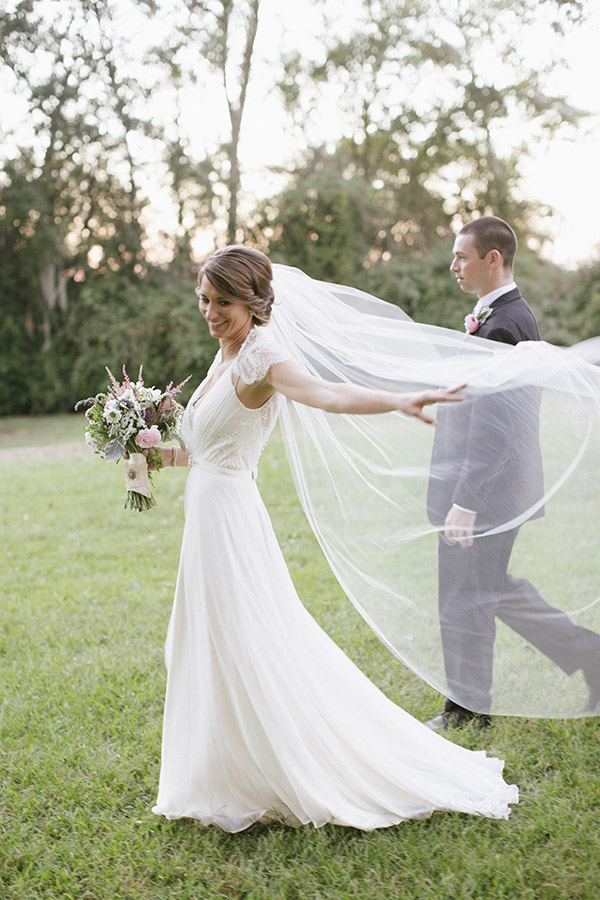 good-mood-metallic-wedding-in-charleston