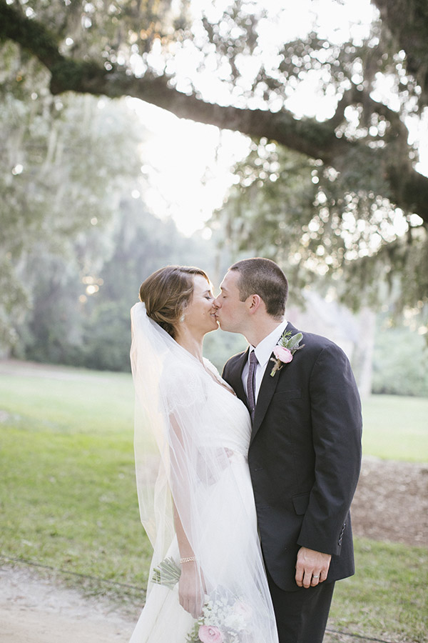 good-mood-metallic-wedding-in-charleston