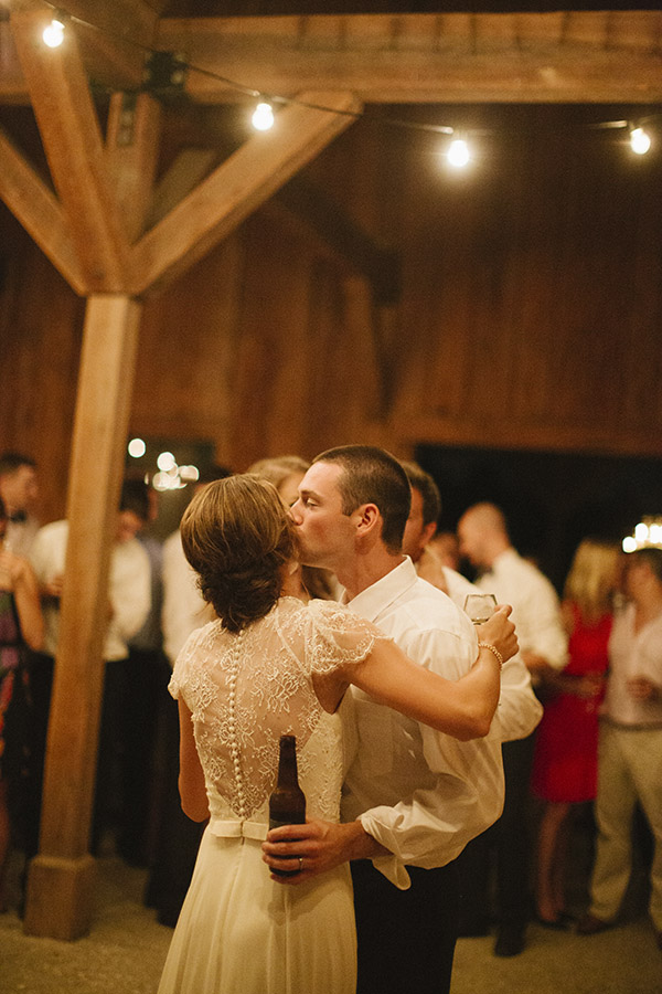good-mood-metallic-wedding-in-charleston