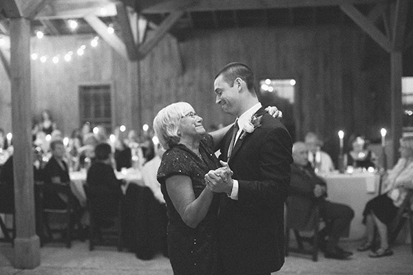 good-mood-metallic-wedding-in-charleston