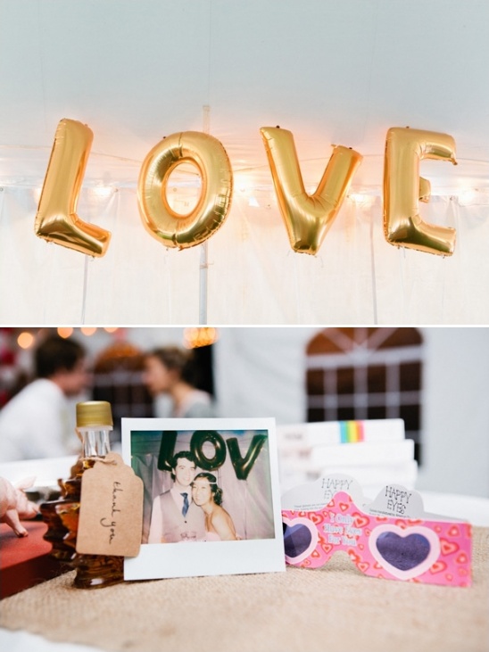 love balloons and wedding favors