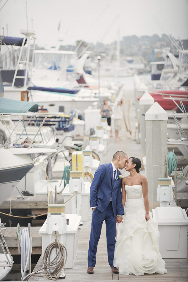navy-and-white-seaside-wedding