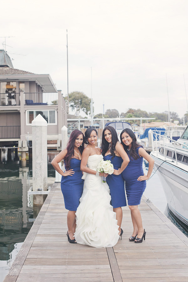 navy-and-white-seaside-wedding