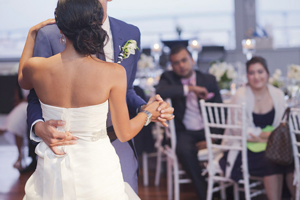 navy-and-white-seaside-wedding