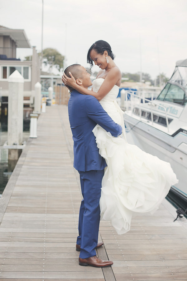 navy-and-white-seaside-wedding