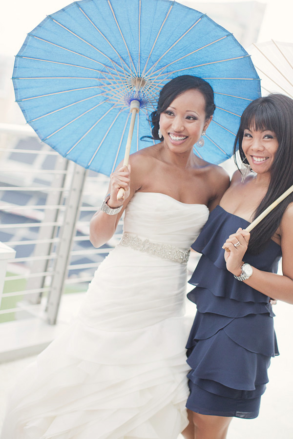 navy-and-white-seaside-wedding