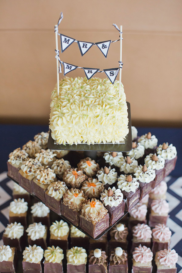 navy-and-white-seaside-wedding