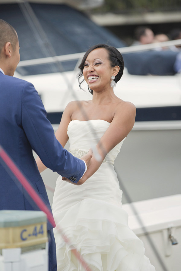 navy-and-white-seaside-wedding
