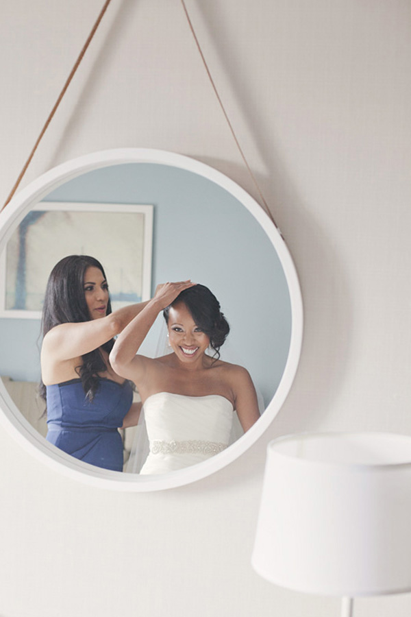 navy-and-white-seaside-wedding