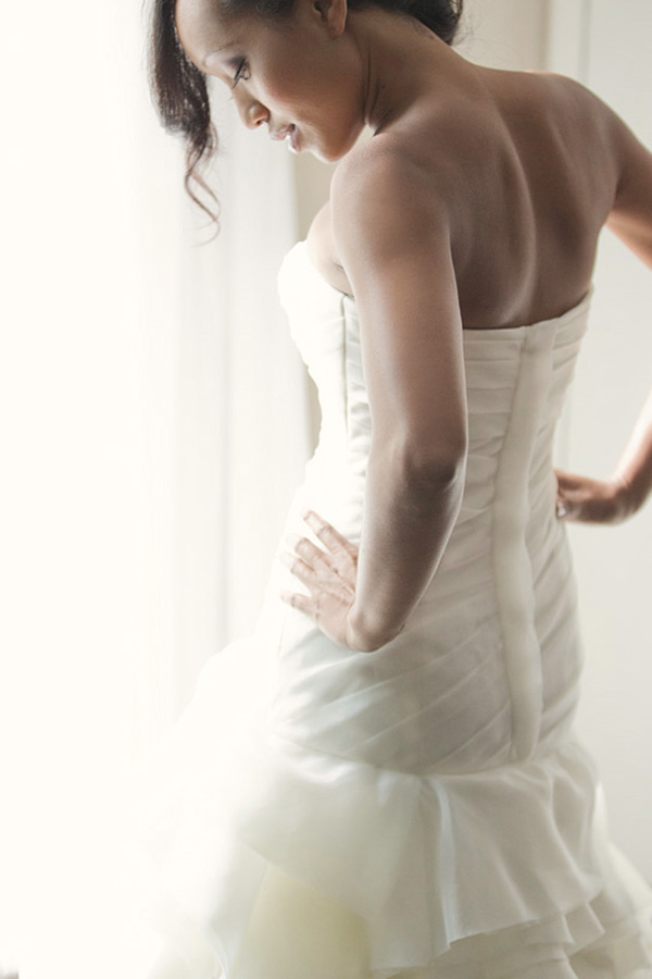navy-and-white-seaside-wedding