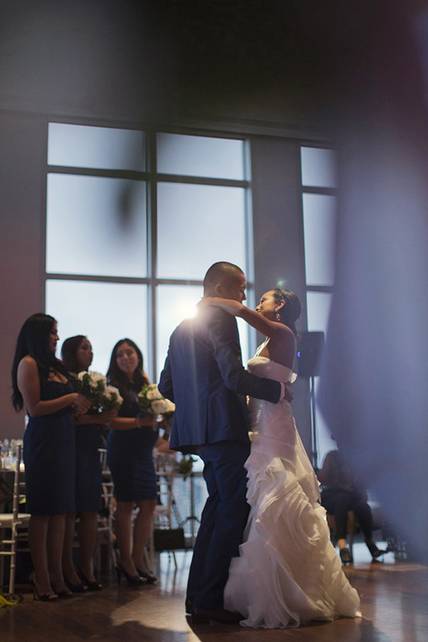 navy-and-white-seaside-wedding