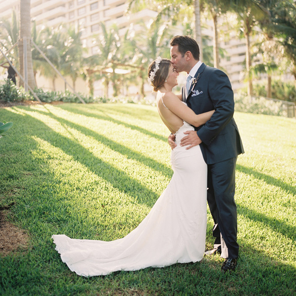 party-light-wedding-in-miami