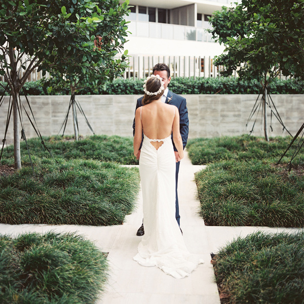 party-light-wedding-in-miami