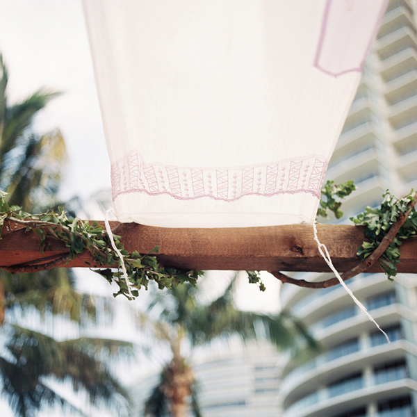 party-light-wedding-in-miami