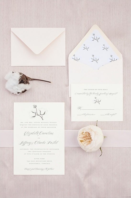 Elegant wedding invitation with cotton and floral design