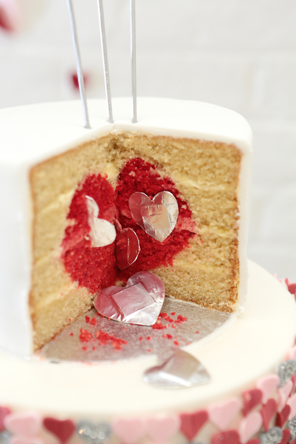 secrets-of-the-heart-wedding-cake