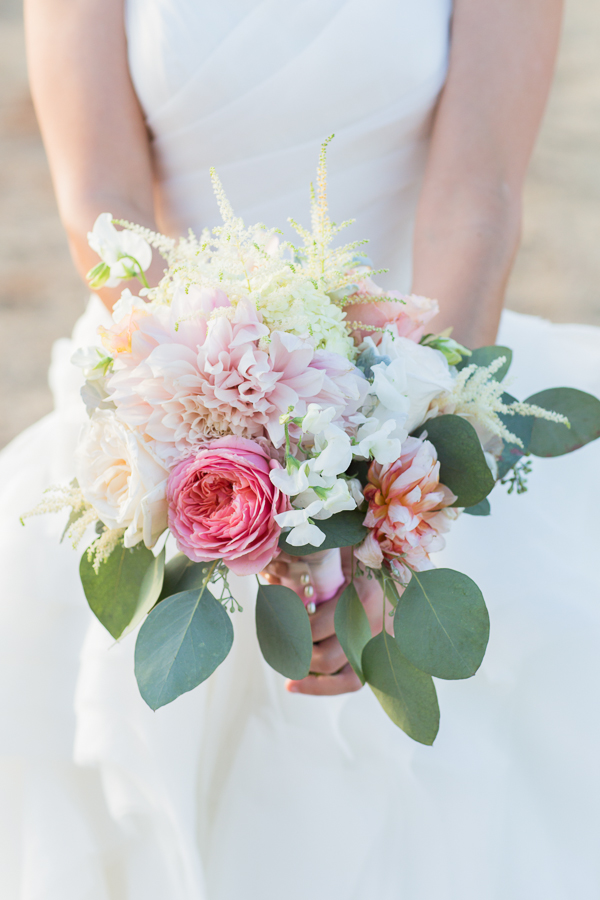 shabby-chic-barn-wedding