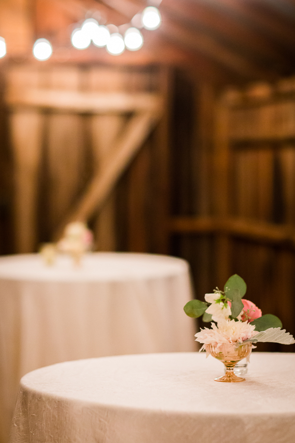 shabby-chic-barn-wedding
