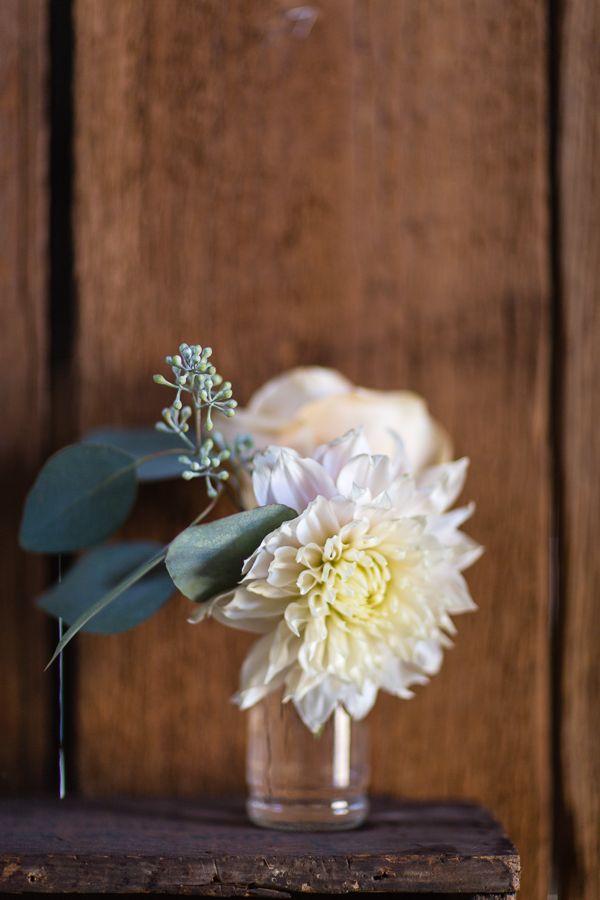 shabby-chic-barn-wedding