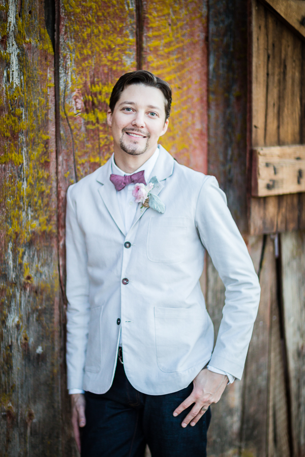 shabby-chic-barn-wedding