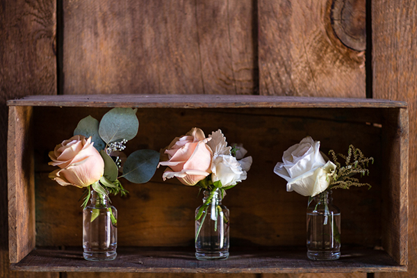 shabby-chic-barn-wedding