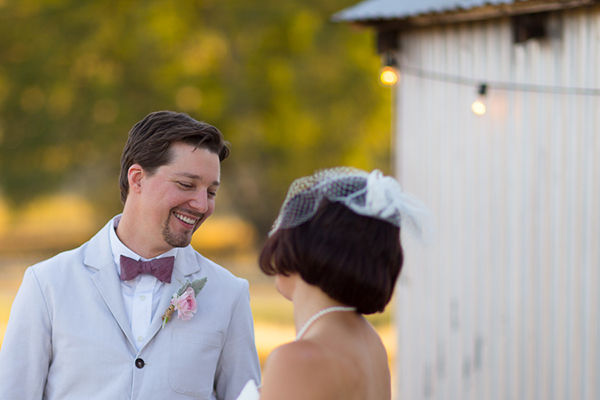 shabby-chic-barn-wedding