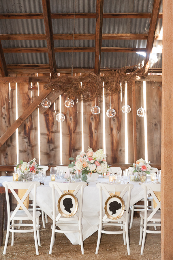 shabby-chic-barn-wedding