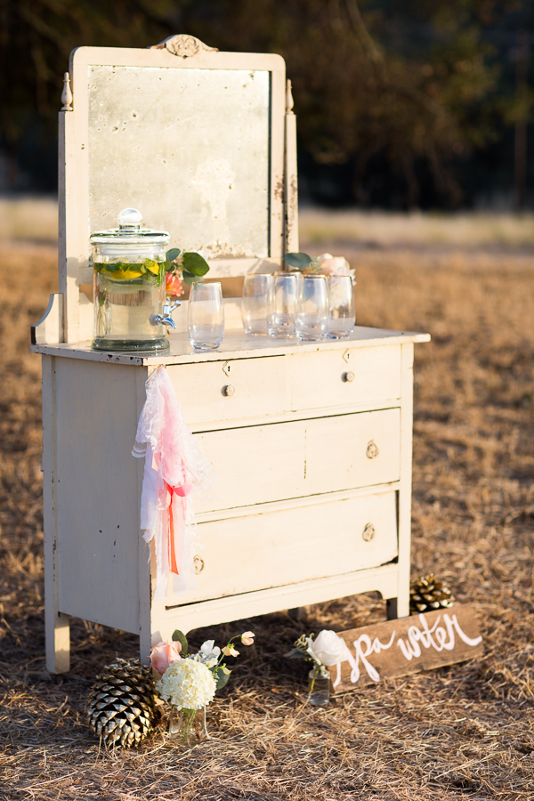 shabby-chic-barn-wedding