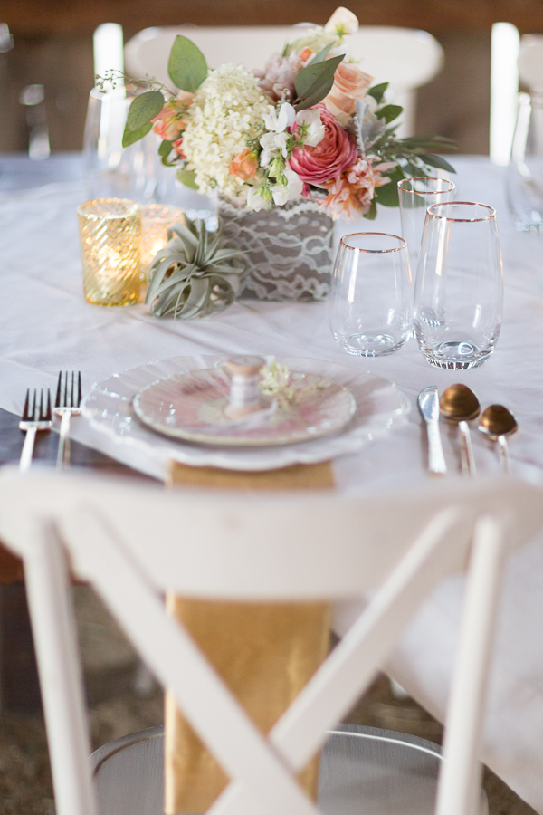 shabby-chic-barn-wedding