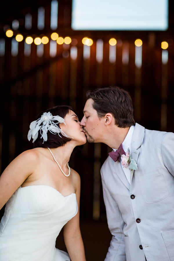 shabby-chic-barn-wedding