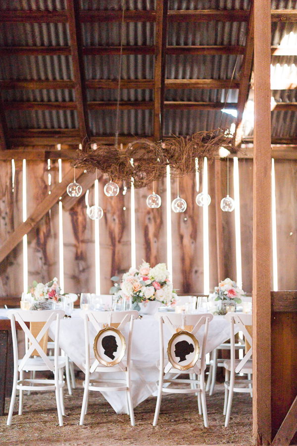shabby-chic-barn-wedding