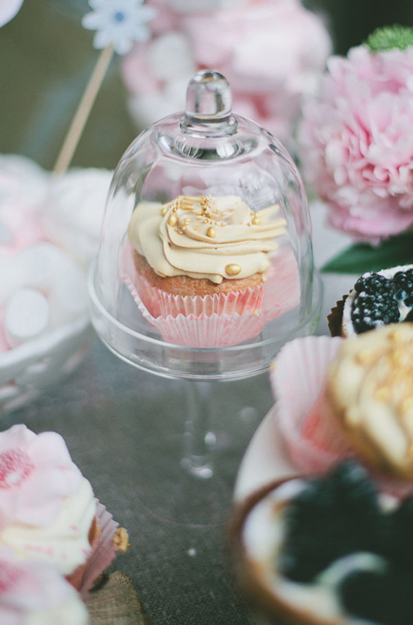 whimsical-moscow-marshmallow-wedding