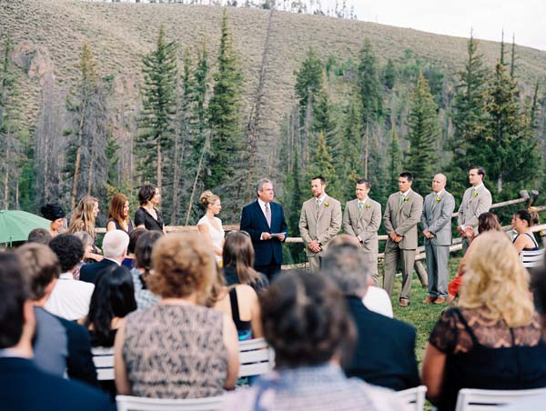 wild-western-wedding-in-colorado