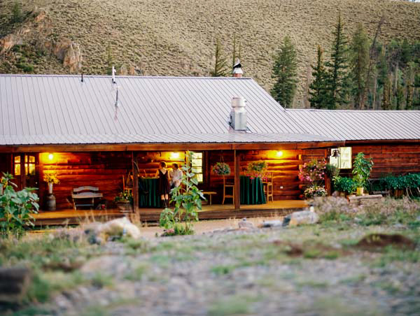 wild-western-wedding-in-colorado