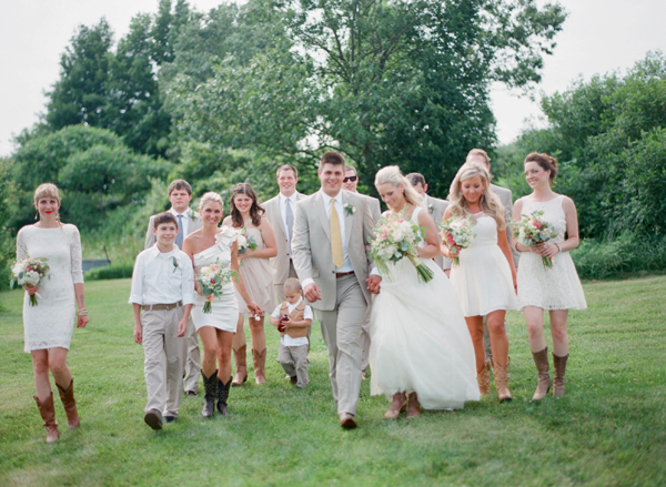 a-cowgirl-wedding-in-wisconsin