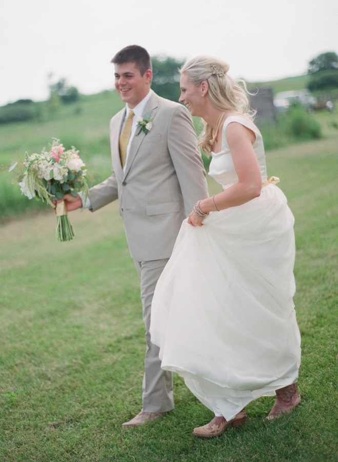 a-cowgirl-wedding-in-wisconsin