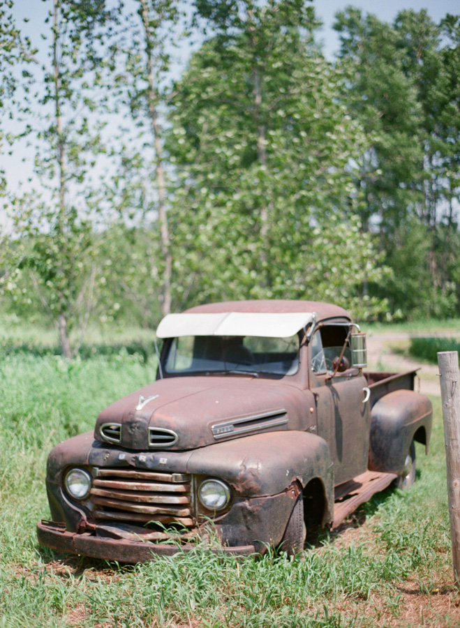 a-cowgirl-wedding-in-wisconsin