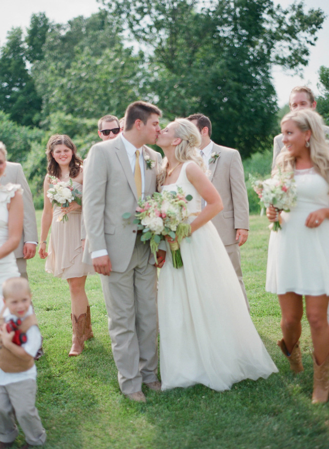 a-cowgirl-wedding-in-wisconsin