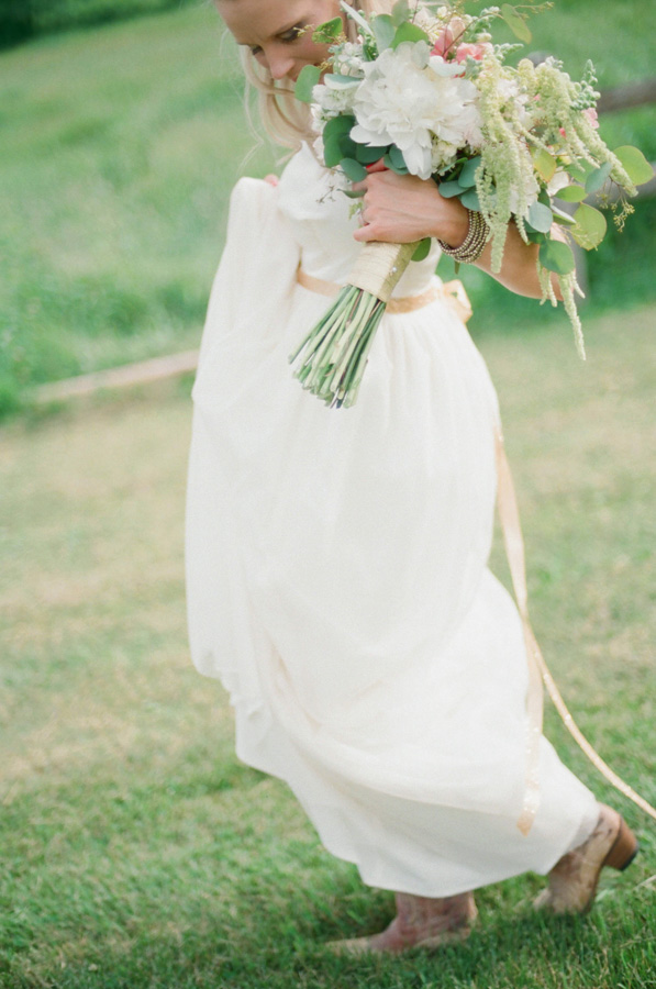 a-cowgirl-wedding-in-wisconsin