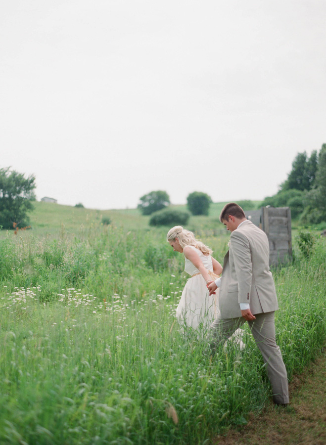 a-cowgirl-wedding-in-wisconsin