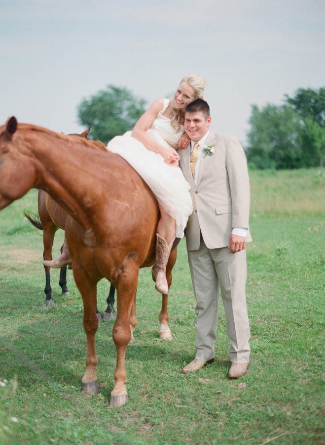 a-cowgirl-wedding-in-wisconsin