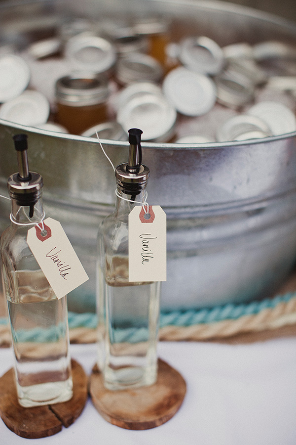 blue-and-coral-backyard-wedding